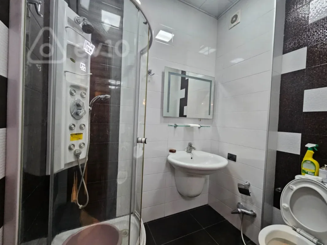 Kirayə verilir 2 otaqlı yeni tikili 130 m²