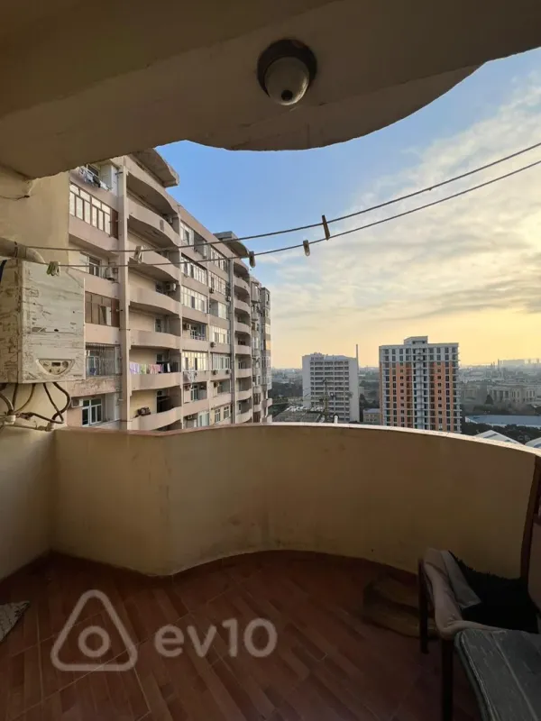 Satılır 2 otaqlı yeni tikili 72 m²