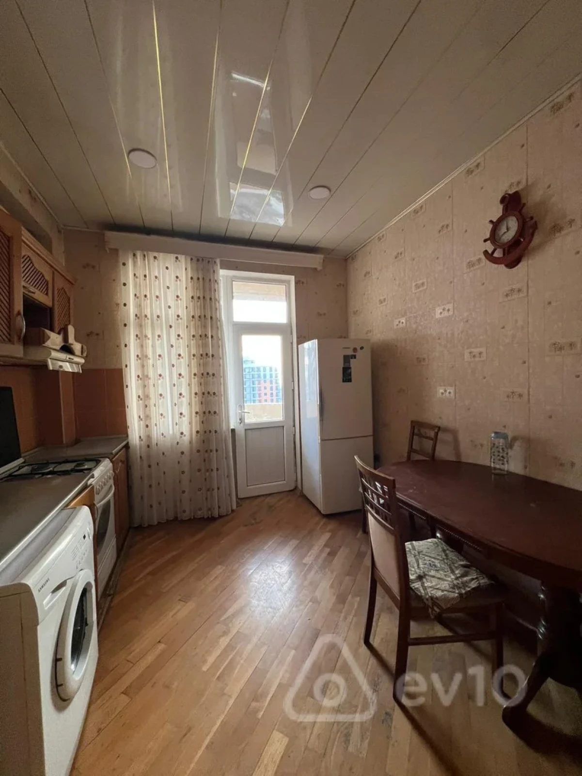 Satılır 2 otaqlı yeni tikili 72 m²