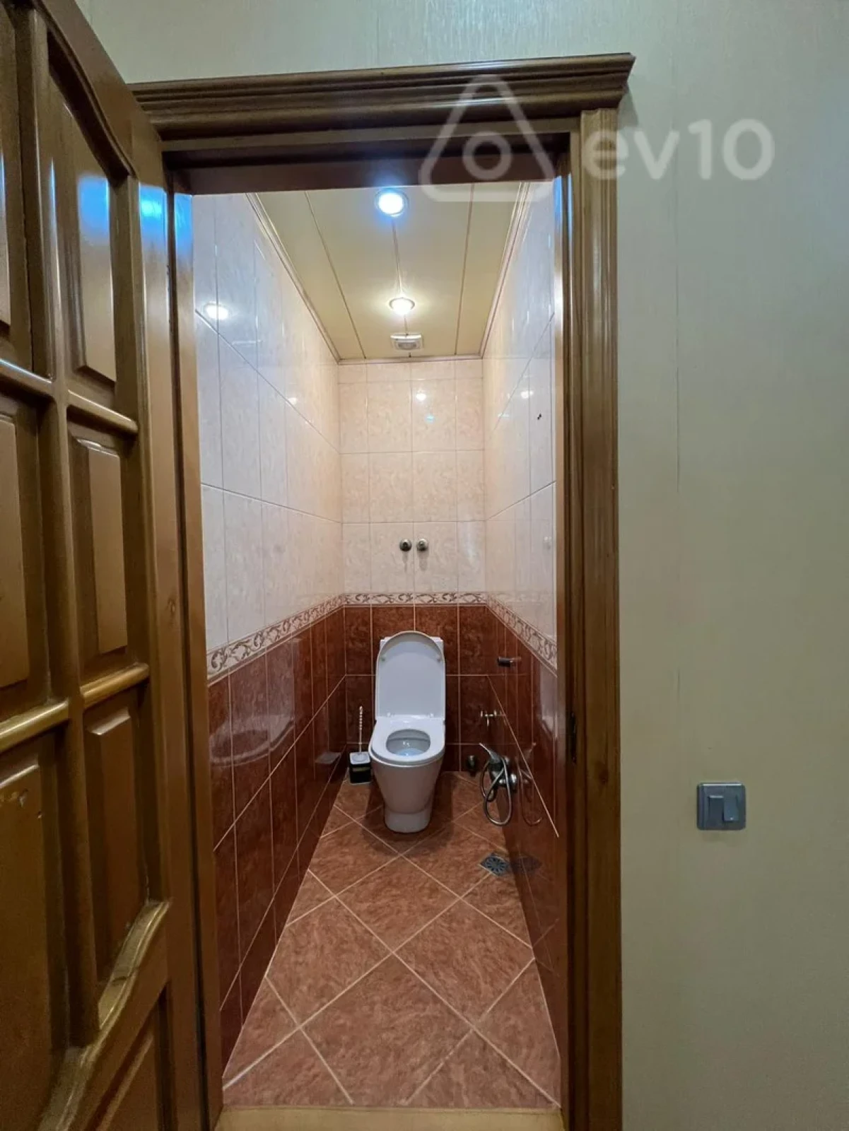 Satılır 2 otaqlı yeni tikili 72 m²