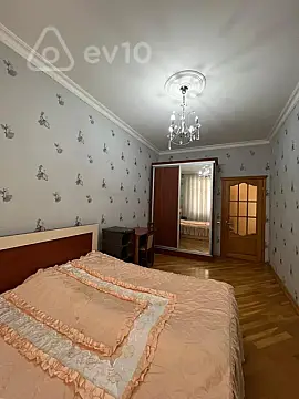 Satılır 2 otaqlı yeni tikili 72 m²