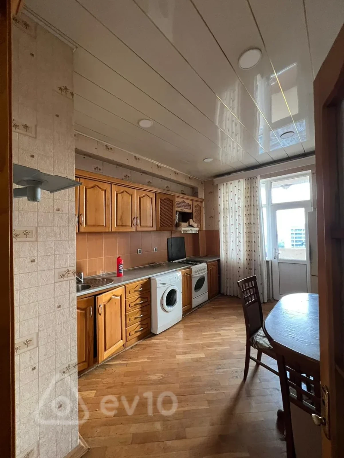 Satılır 2 otaqlı yeni tikili 72 m²