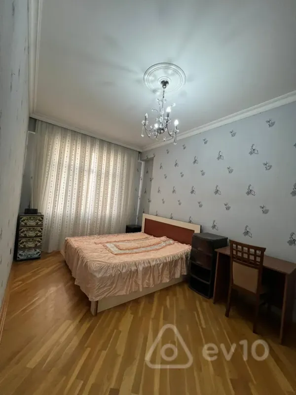 Satılır 2 otaqlı yeni tikili 72 m²