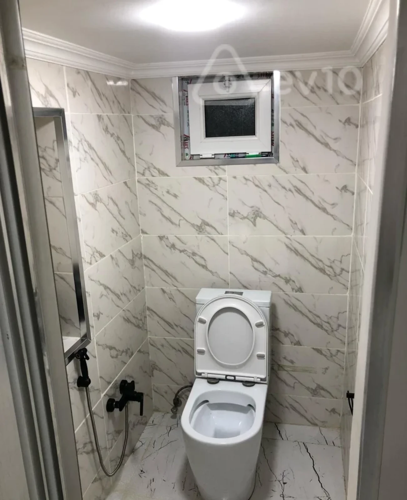 Satılır 6 otaqlı həyət evi 270 m²