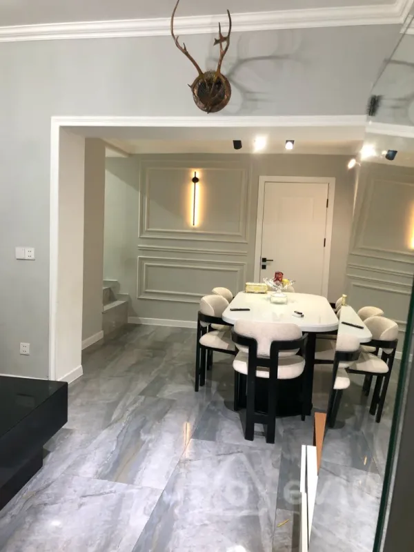 Satılır 6 otaqlı həyət evi 270 m²