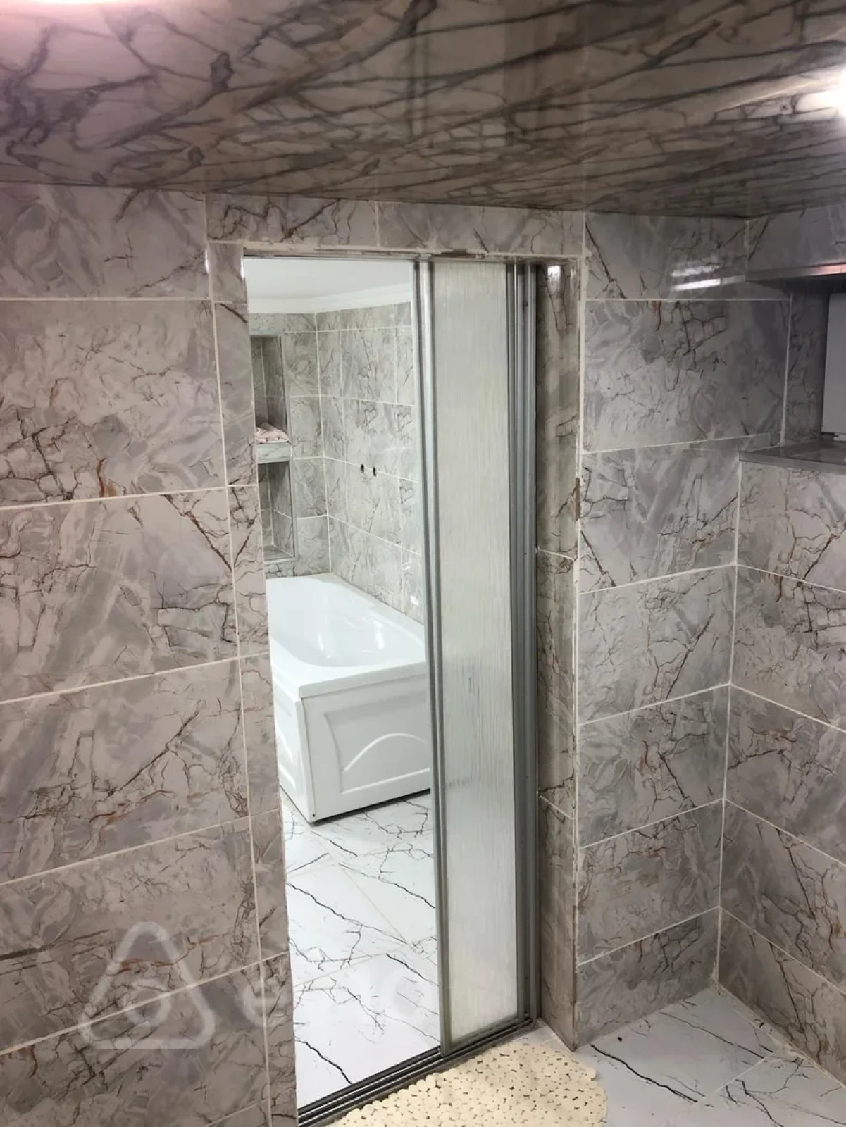 Satılır 6 otaqlı həyət evi 270 m²