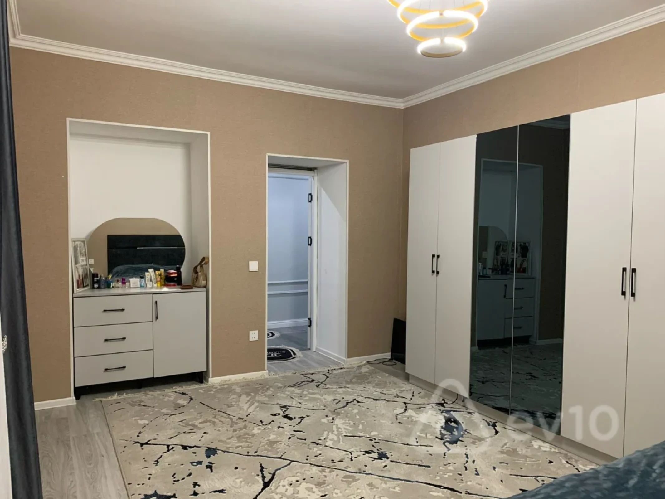 Satılır 6 otaqlı həyət evi 270 m²