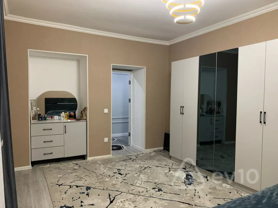 Satılır 6 otaqlı həyət evi 270 m²