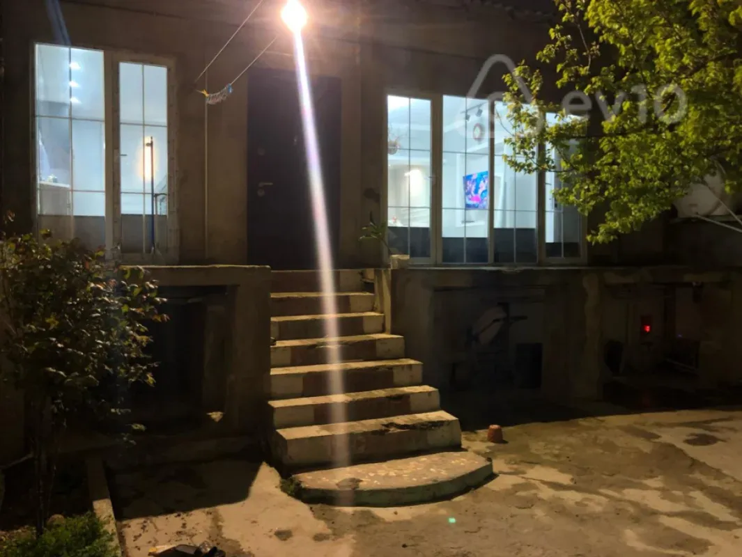 Satılır 6 otaqlı həyət evi 270 m²