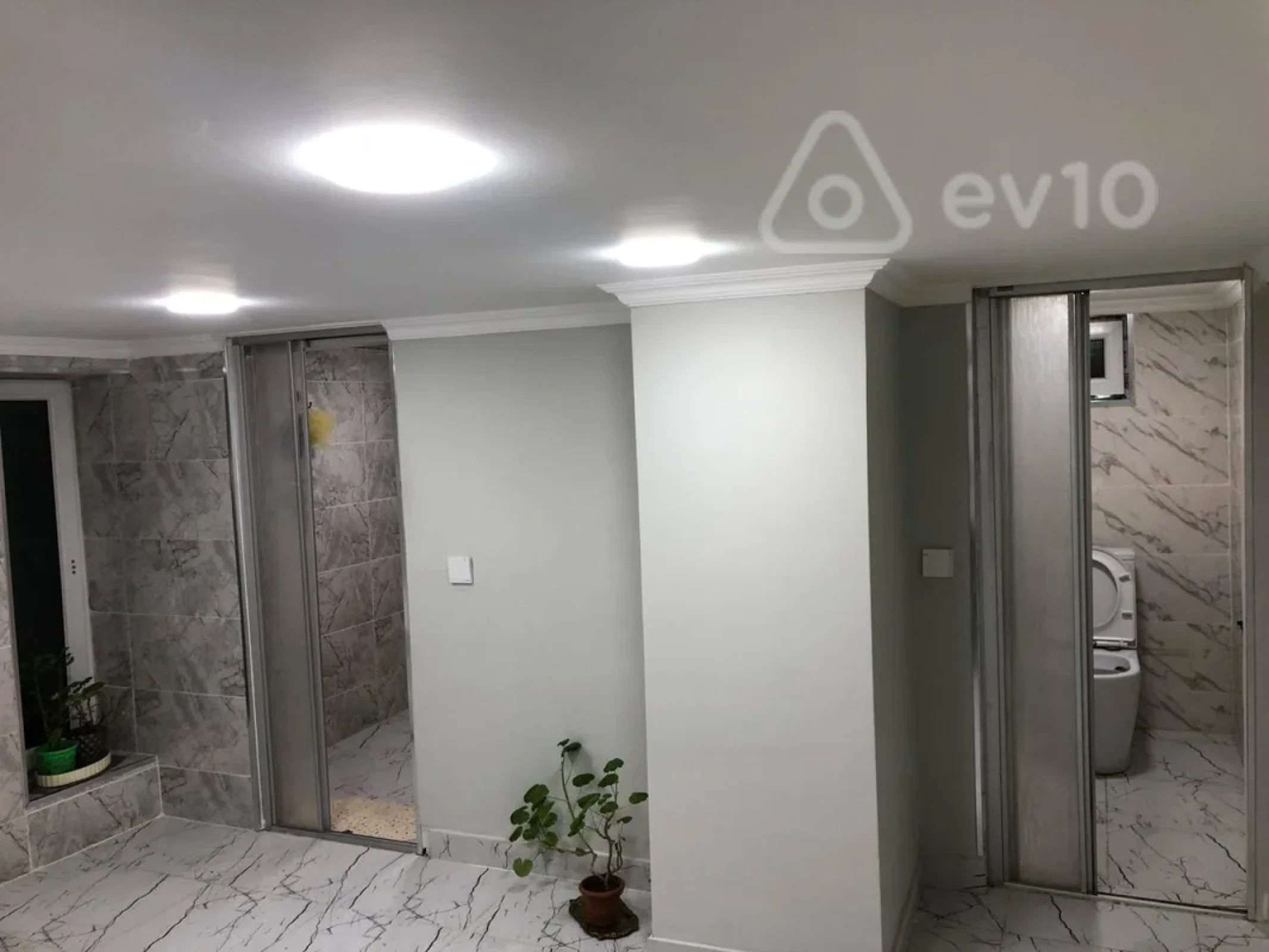 Satılır 6 otaqlı həyət evi 270 m²