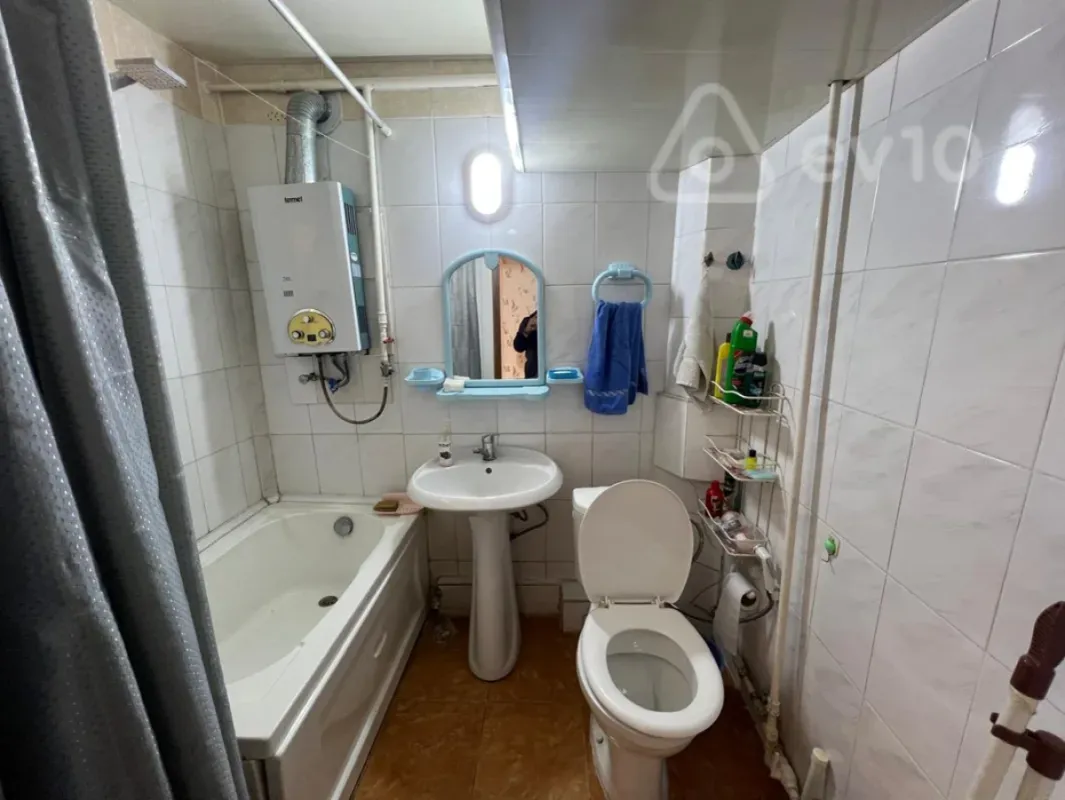 Kirayə verilir 2 otaqlı köhnə tikili 35 m²