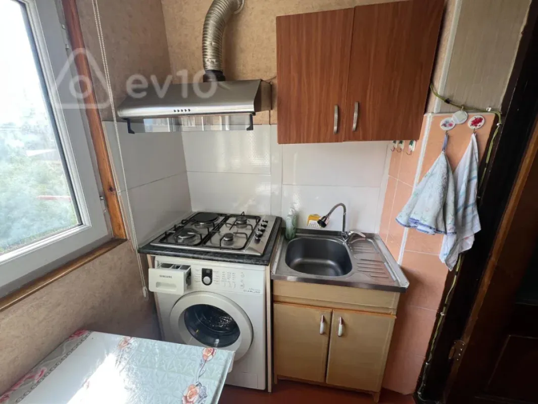Kirayə verilir 2 otaqlı köhnə tikili 35 m²