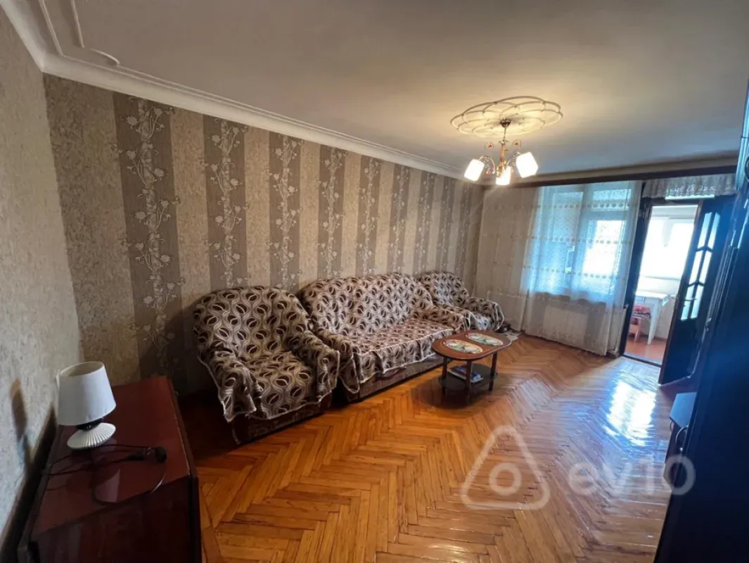 Kirayə verilir 2 otaqlı köhnə tikili 35 m²