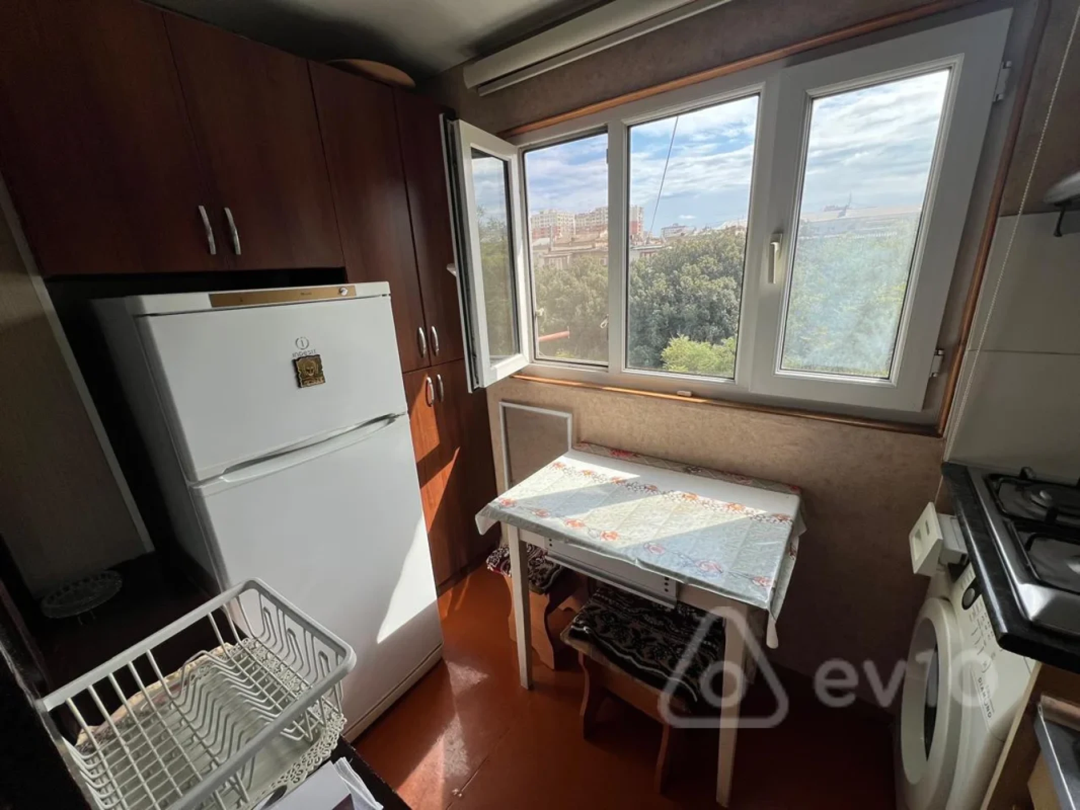 Kirayə verilir 2 otaqlı köhnə tikili 35 m²