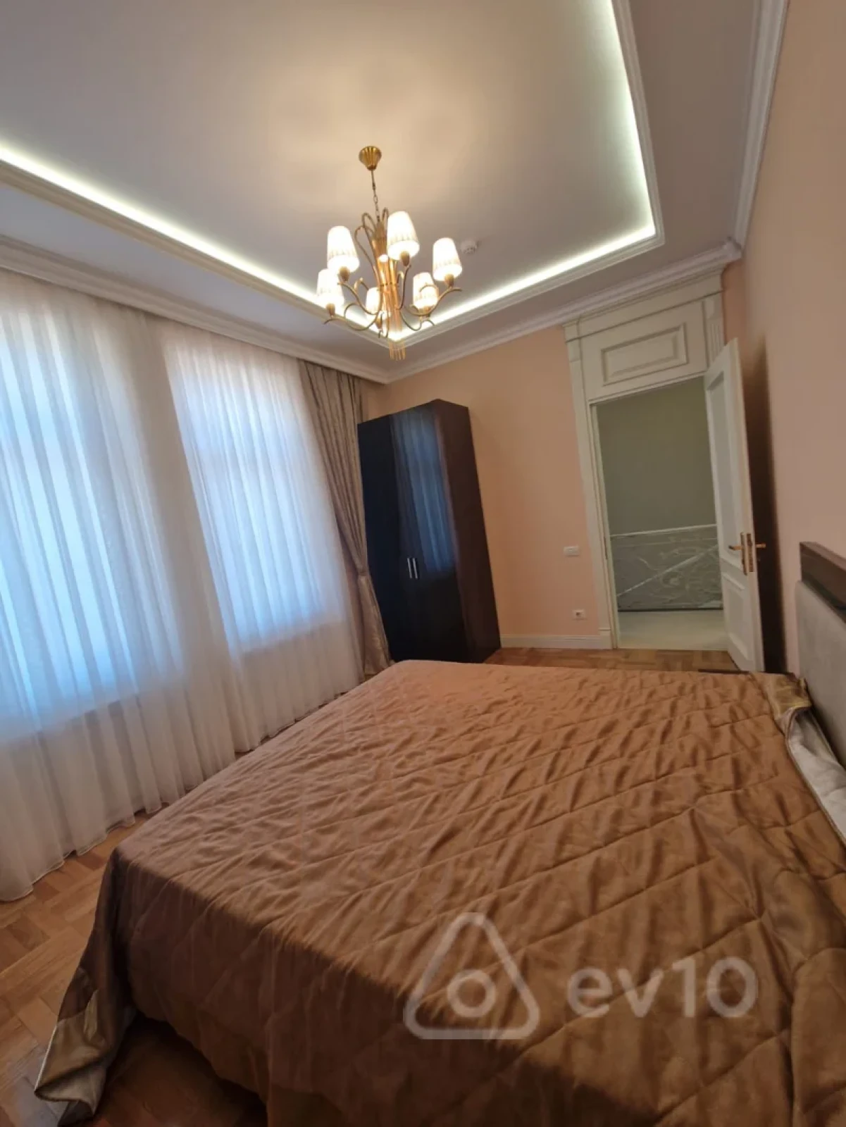 Kirayə verilir 6 otaqlı həyət evi 350 m²