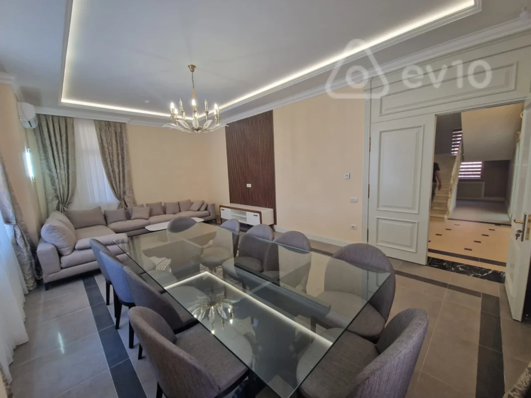 Kirayə verilir 6 otaqlı həyət evi 350 m²