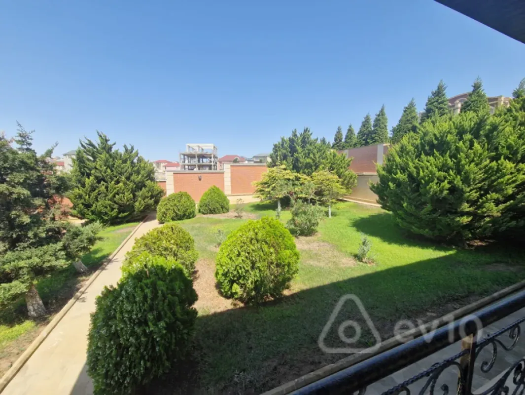 Kirayə verilir 6 otaqlı həyət evi 350 m²