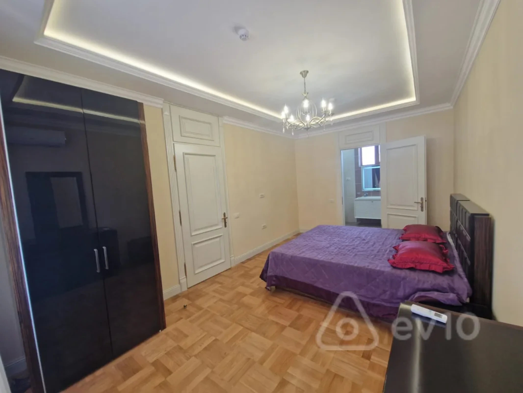 Kirayə verilir 6 otaqlı həyət evi 350 m²