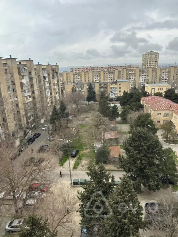 Satılır 3 otaqlı köhnə tikili 80 m²