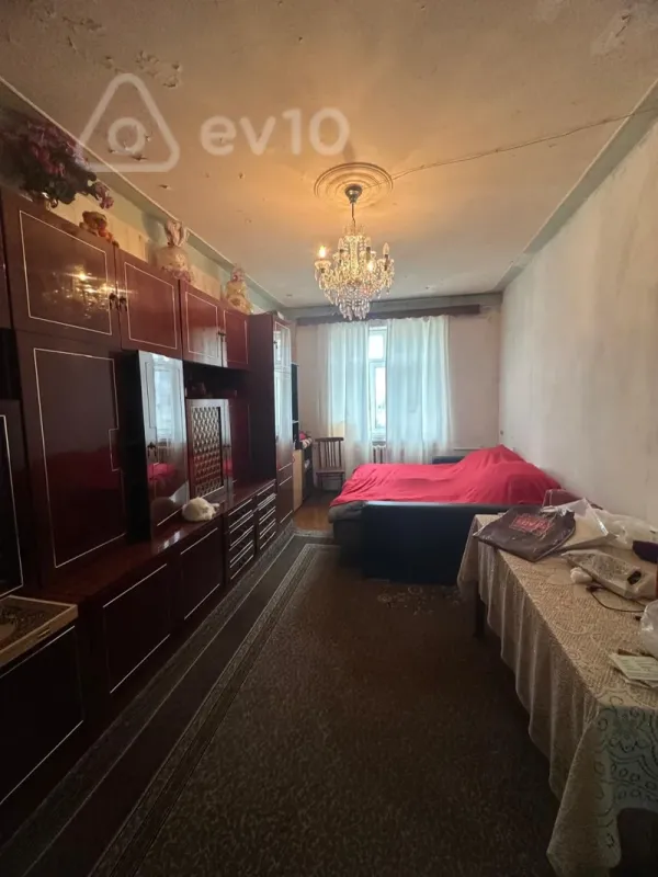 Satılır 3 otaqlı köhnə tikili 80 m²