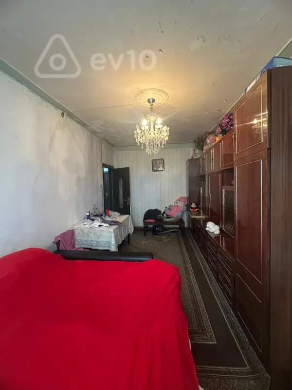 Satılır 3 otaqlı köhnə tikili 80 m²