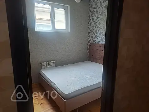Kirayə verilir 2 otaqlı həyət evi 43 m²