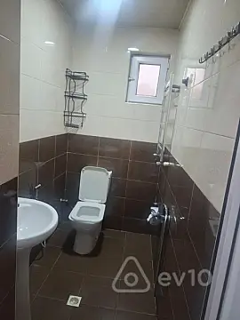 Kirayə verilir 2 otaqlı həyət evi 43 m²