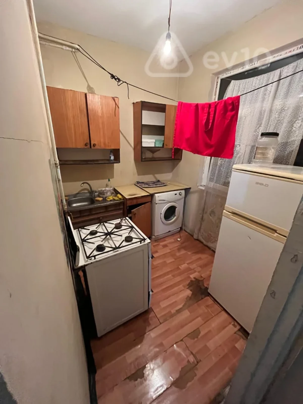 Kirayə verilir 2 otaqlı köhnə tikili 50 m²