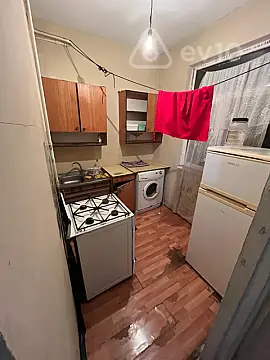 Kirayə verilir 2 otaqlı köhnə tikili 50 m²