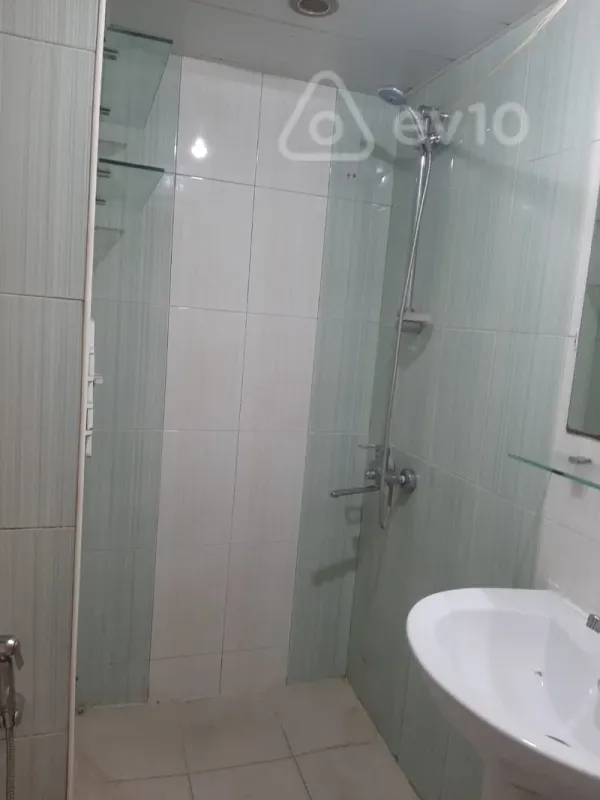 Kirayə verilir 2 otaqlı köhnə tikili 50 m²