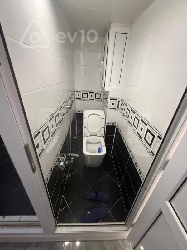 Kirayə verilir 3 otaqlı yeni tikili 65 m²