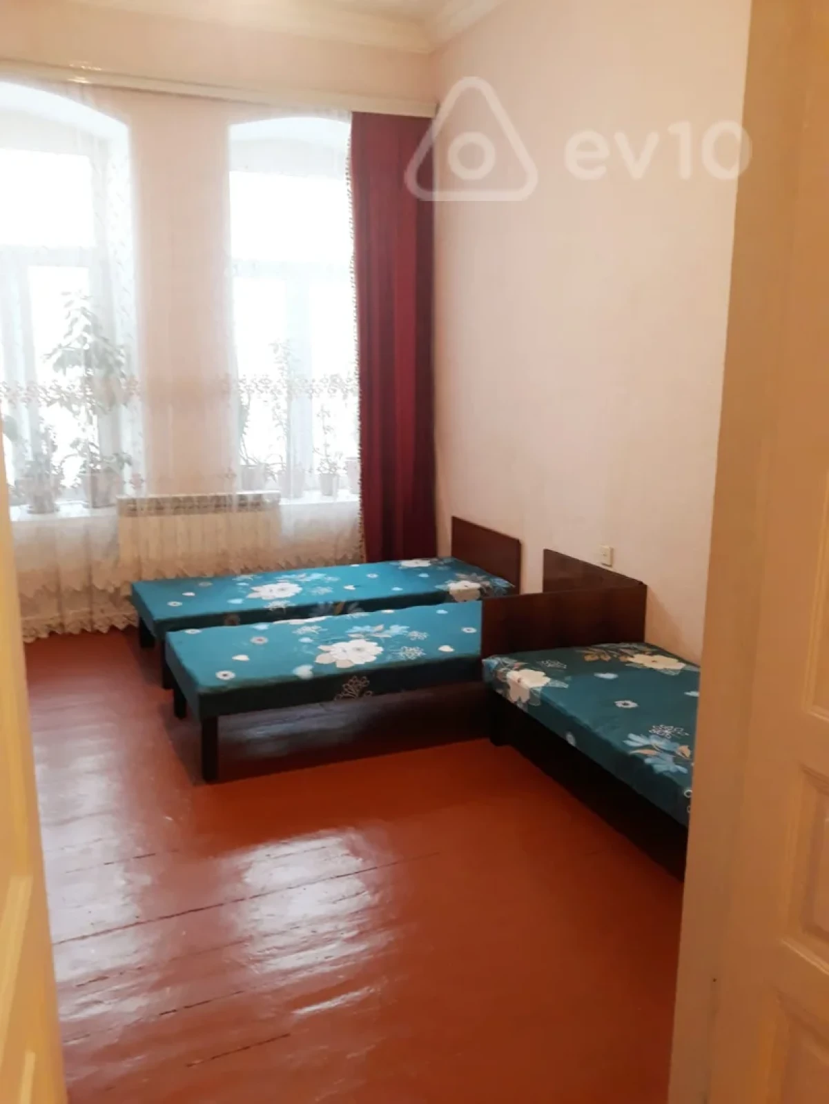 Kirayə verilir 3 otaqlı köhnə tikili 75 m²