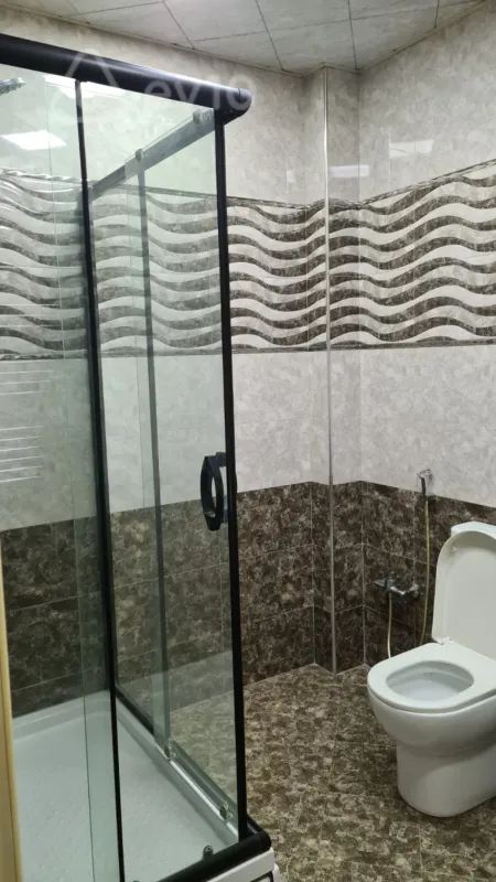 Kirayə verilir 3 otaqlı yeni tikili 130 m²