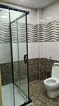 Kirayə verilir 3 otaqlı yeni tikili 130 m²