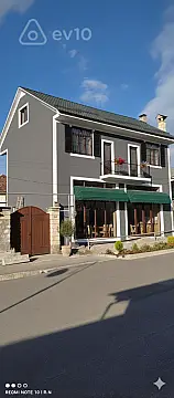 Satılır 7 otaqlı həyət evi 3000 m²