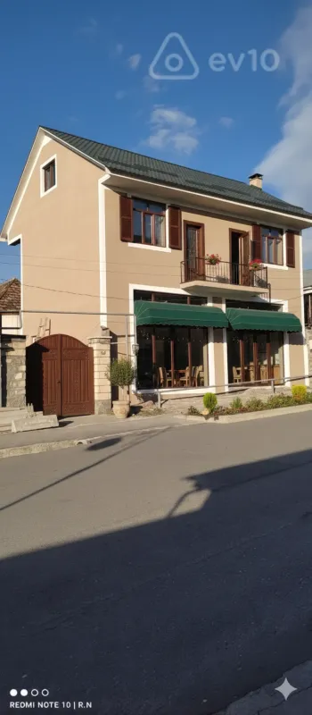 Satılır 7 otaqlı həyət evi 3000 m²