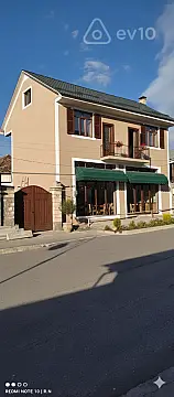 Satılır 7 otaqlı həyət evi 3000 m²