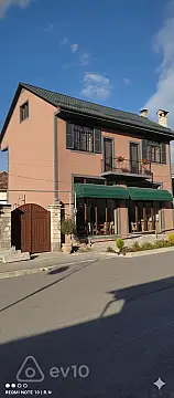 Satılır 7 otaqlı həyət evi 3000 m² — Şəki 7 otaq 3000.00 m²