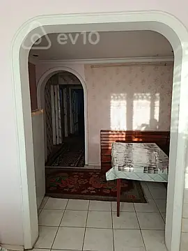 Kirayə verilir 2 otaqlı köhnə tikili 55 m²
