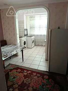 Kirayə verilir 2 otaqlı köhnə tikili 55 m²