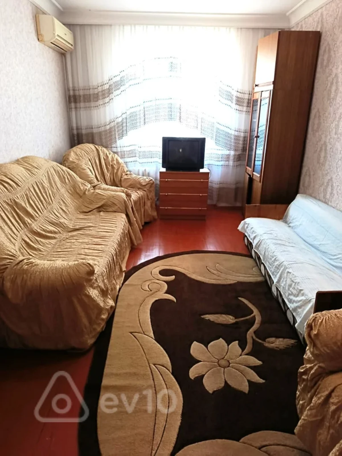 Kirayə verilir 2 otaqlı köhnə tikili 55 m²