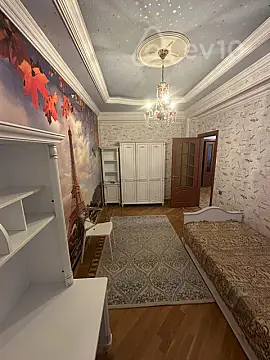 Kirayə verilir 3 otaqlı yeni tikili 100 m²