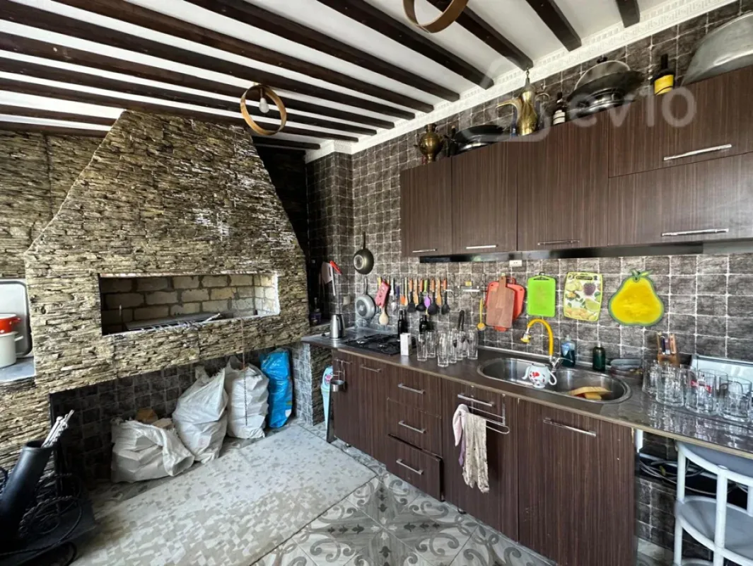 Kirayə verilir 6 otaqlı həyət evi 400 m²