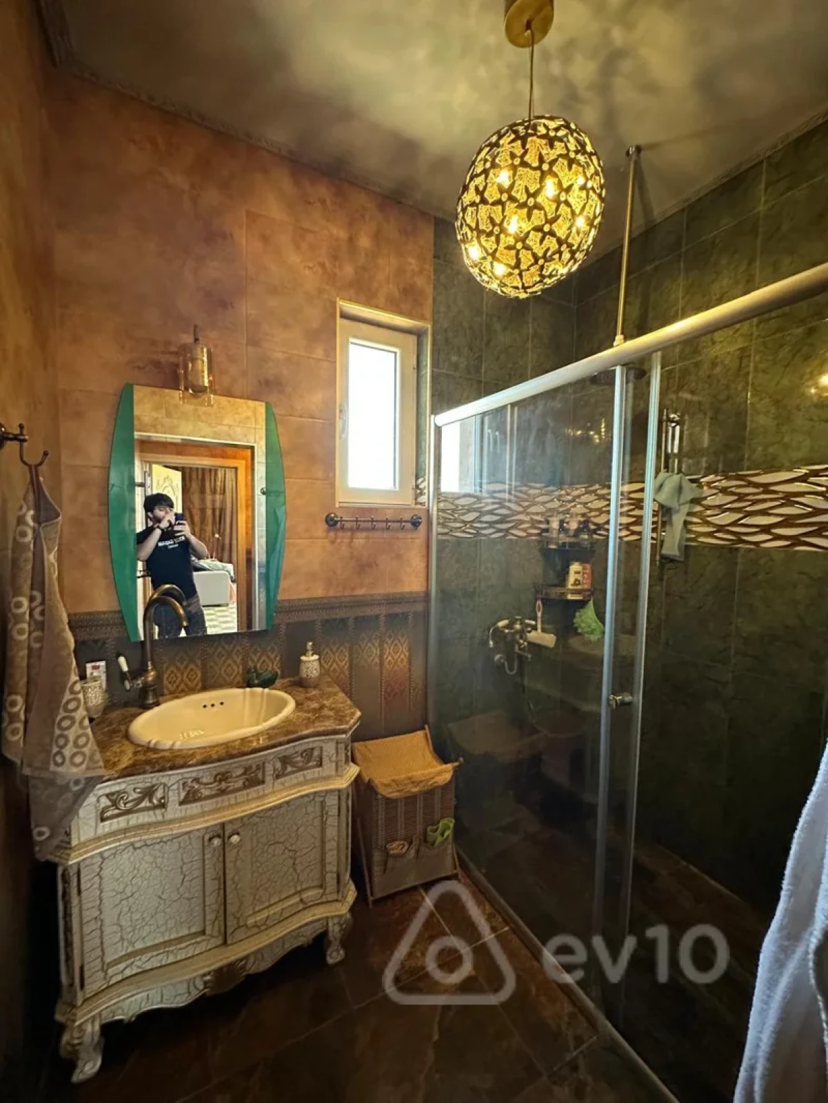 Kirayə verilir 6 otaqlı həyət evi 400 m²