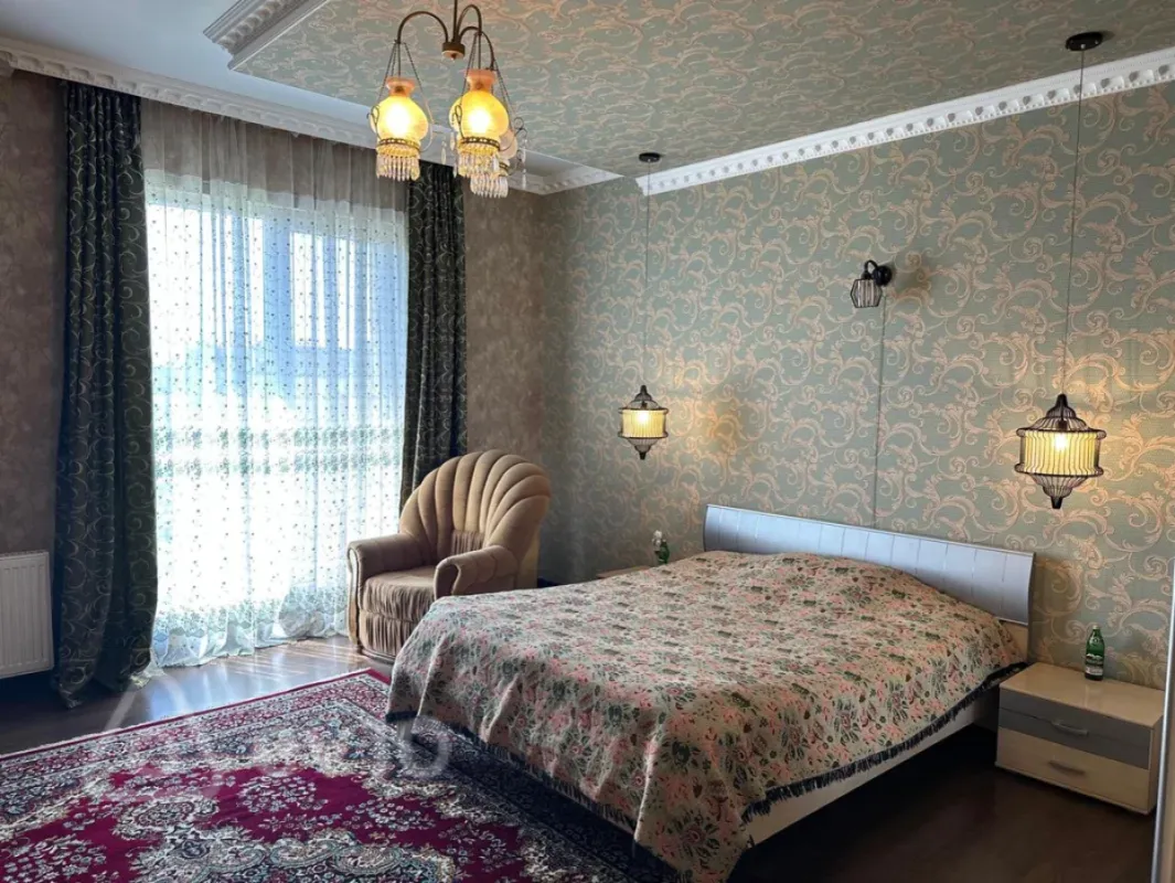 Kirayə verilir 6 otaqlı həyət evi 400 m²