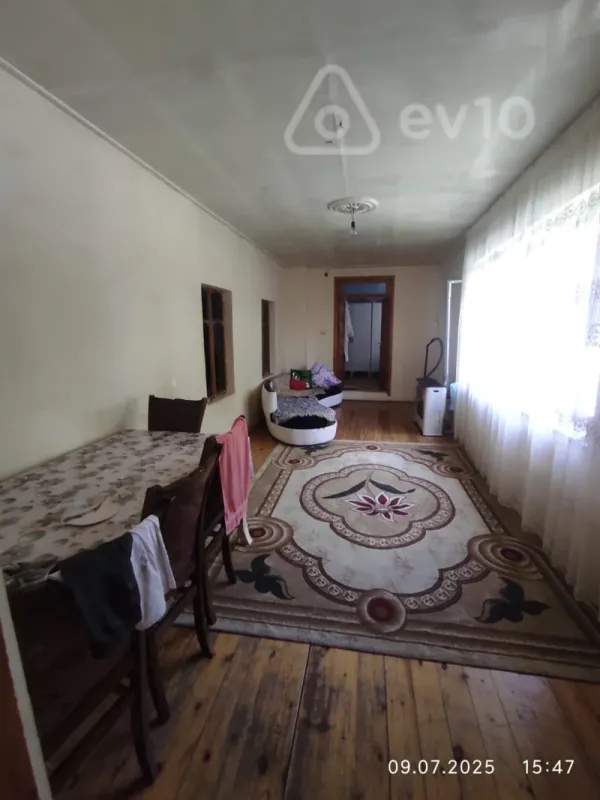 Satılır 5 otaqlı həyət evi 217.5 m²