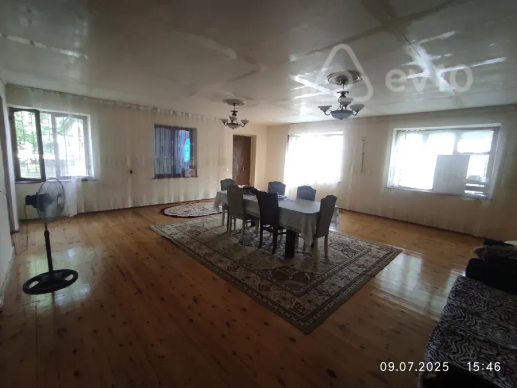 Satılır 5 otaqlı həyət evi 217.5 m²