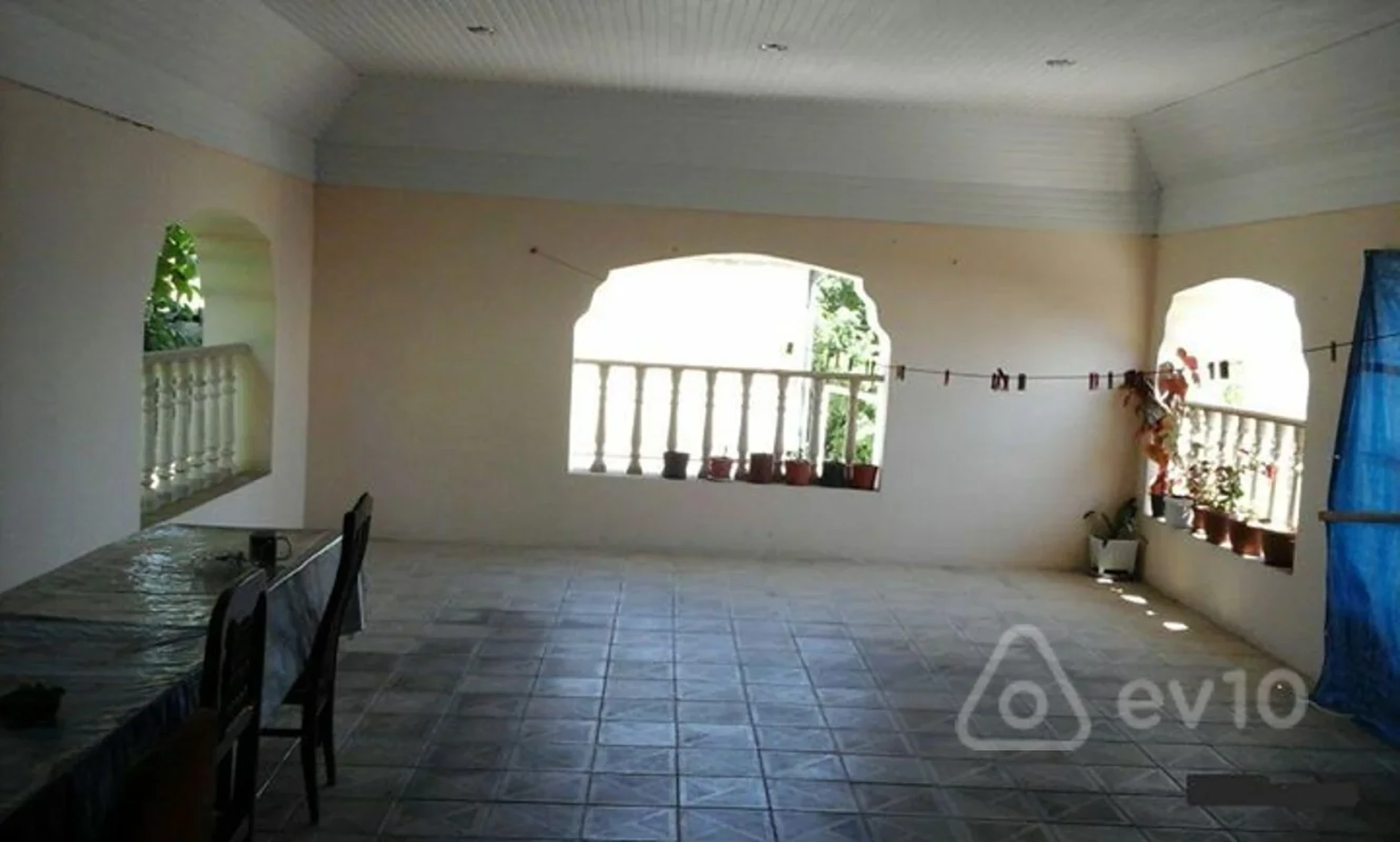 Satılır 5 otaqlı həyət evi 217.5 m²