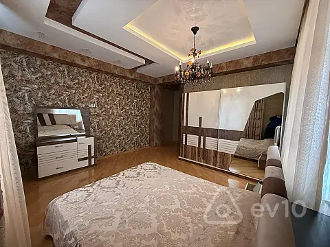 Kirayə verilir 4 otaqlı yeni tikili 145 m²