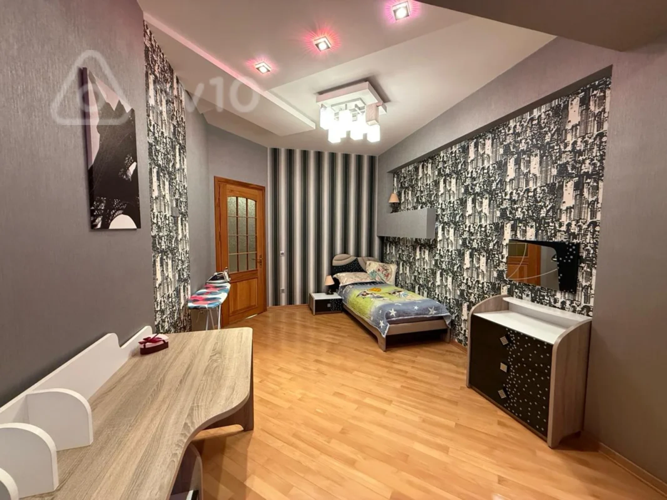 Kirayə verilir 4 otaqlı yeni tikili 145 m²